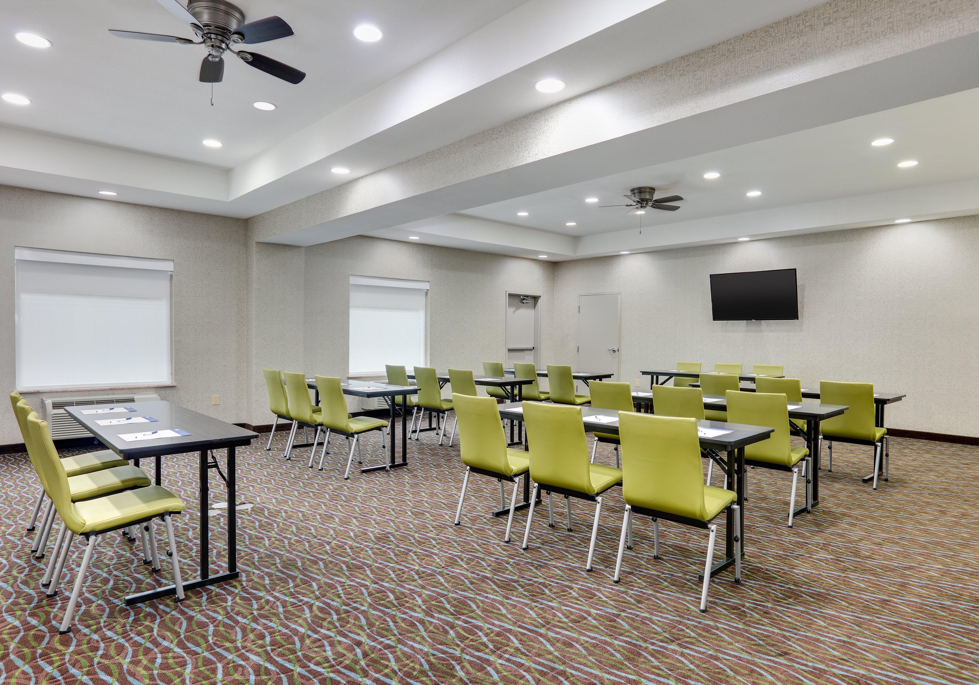 Holiday Inn Express Hotel & Suites Cleburne By Ihg Esterno foto