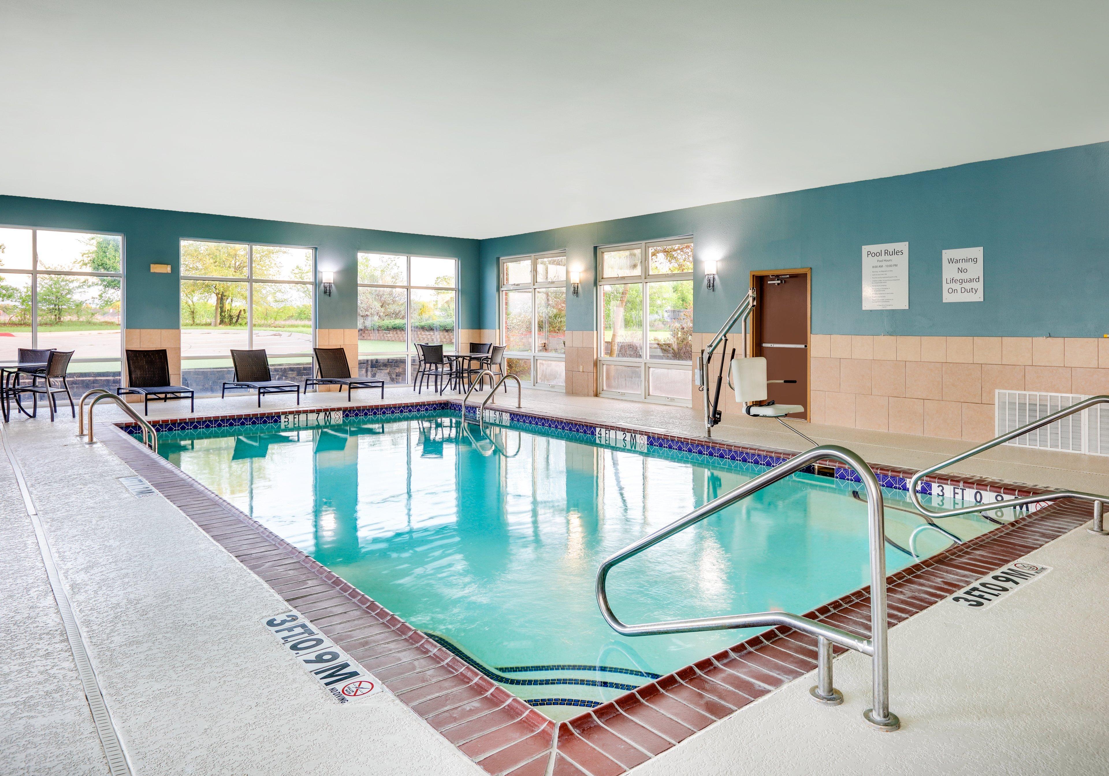 Holiday Inn Express Hotel & Suites Cleburne By Ihg Esterno foto