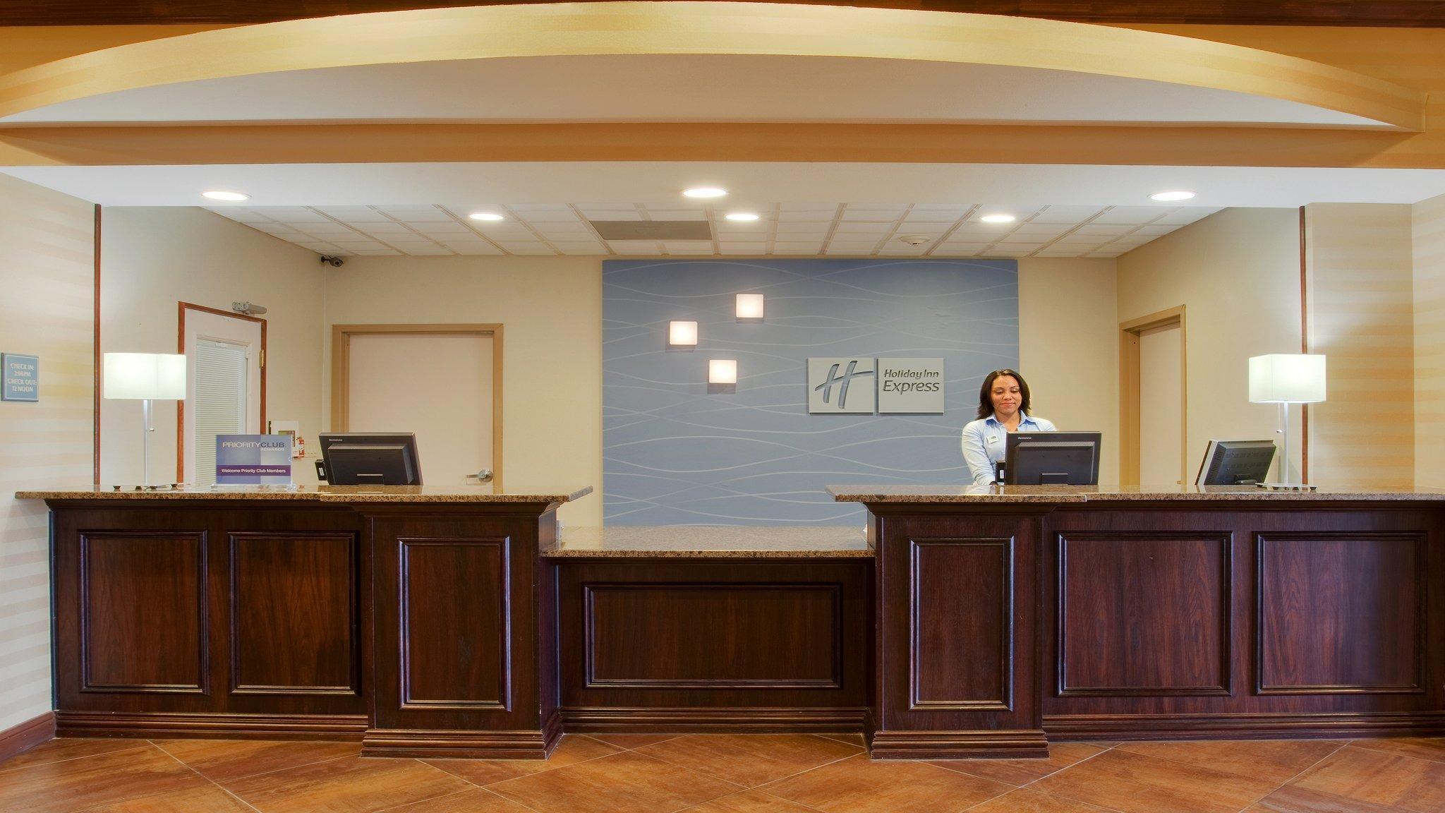 Holiday Inn Express Hotel & Suites Cleburne By Ihg Esterno foto